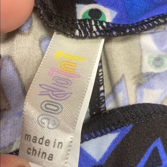 Lularoe Blue Fox leggings Black/Royal Tall/Curvy - Picture 4 of 5